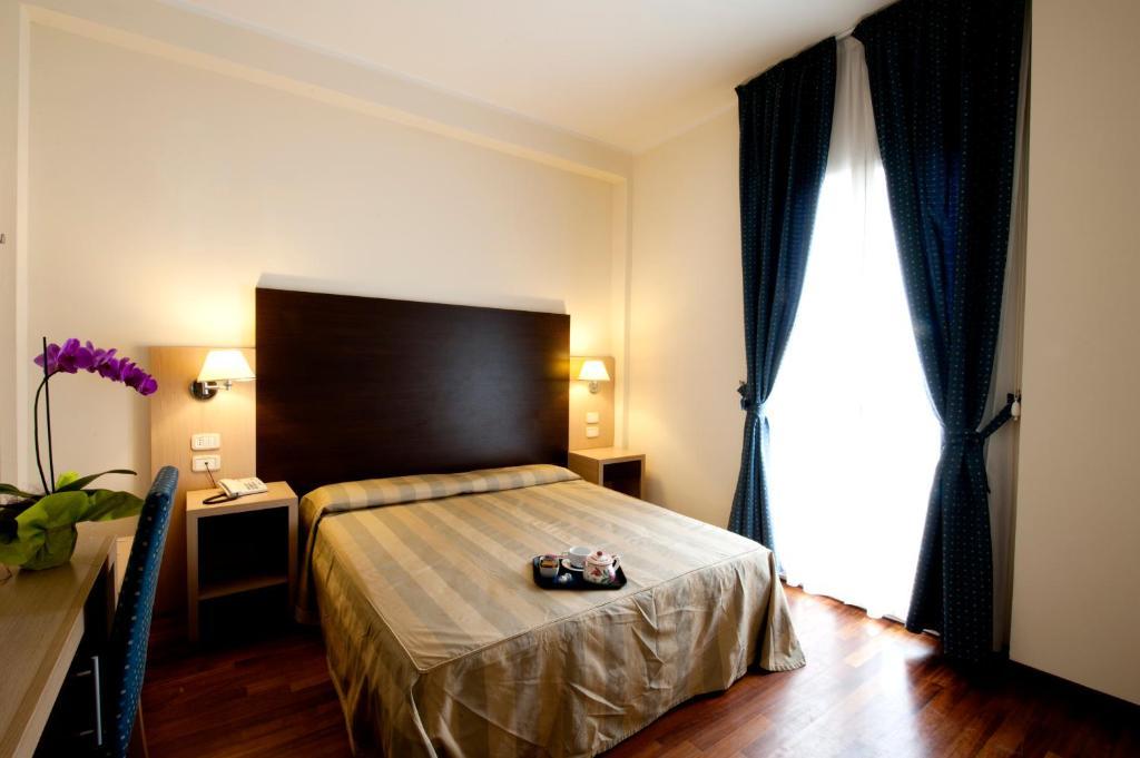 Hotel Royal Pesaro Værelse billede